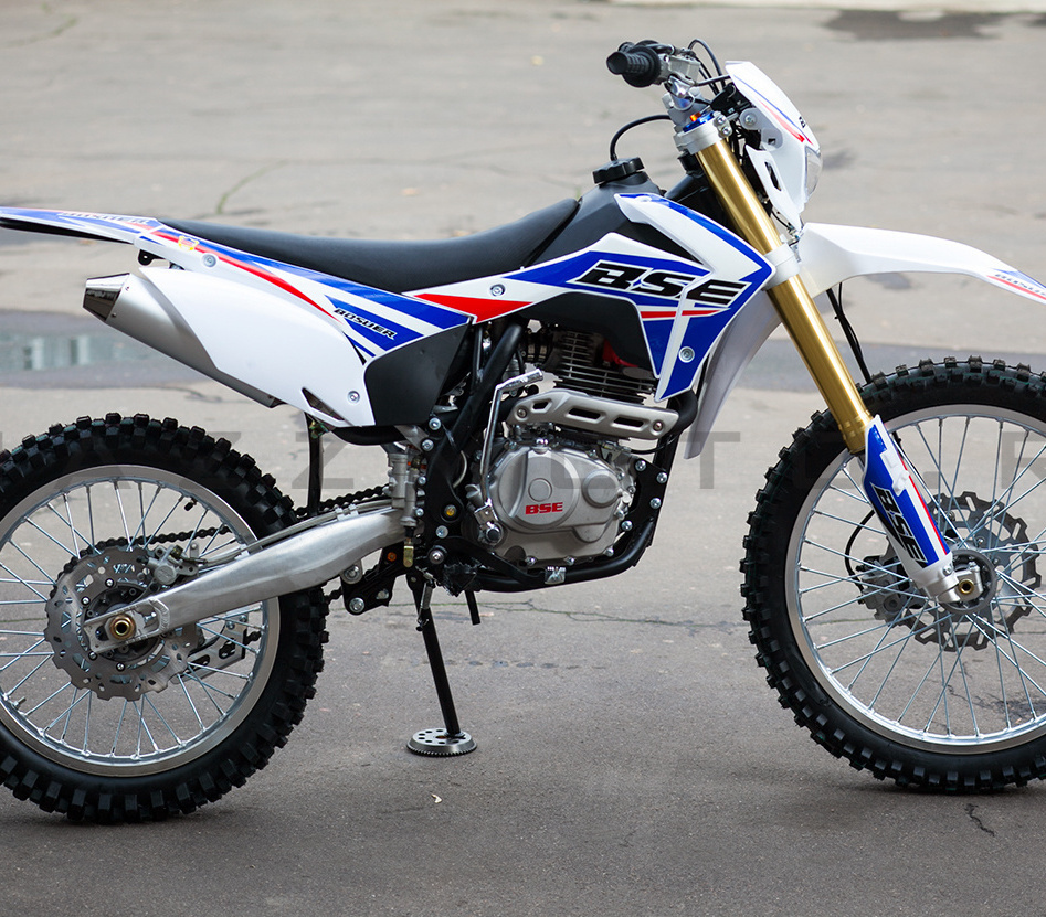 Покатушки на мотоцикле Suzuki dr 350s